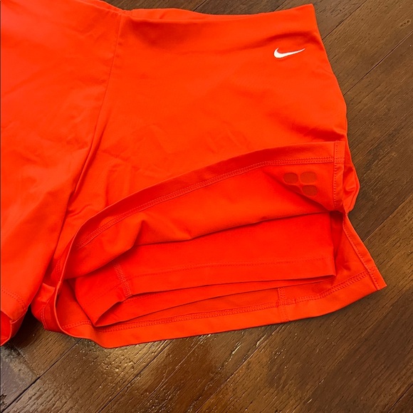 Women’s Nike Orange Dri-Fit Athletic Shorts with Silver Accents Size Large - Picture 5 of 5